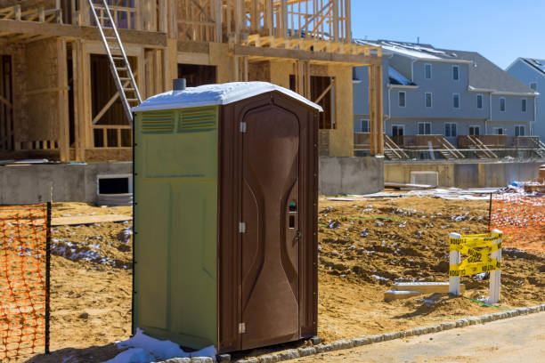 Best Porta potty delivery and setup  in Davison, MI